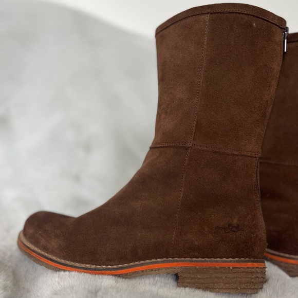Bos. & Co. Brown Suede mid-calf boots with Orange Trim - Picture 5 of 6